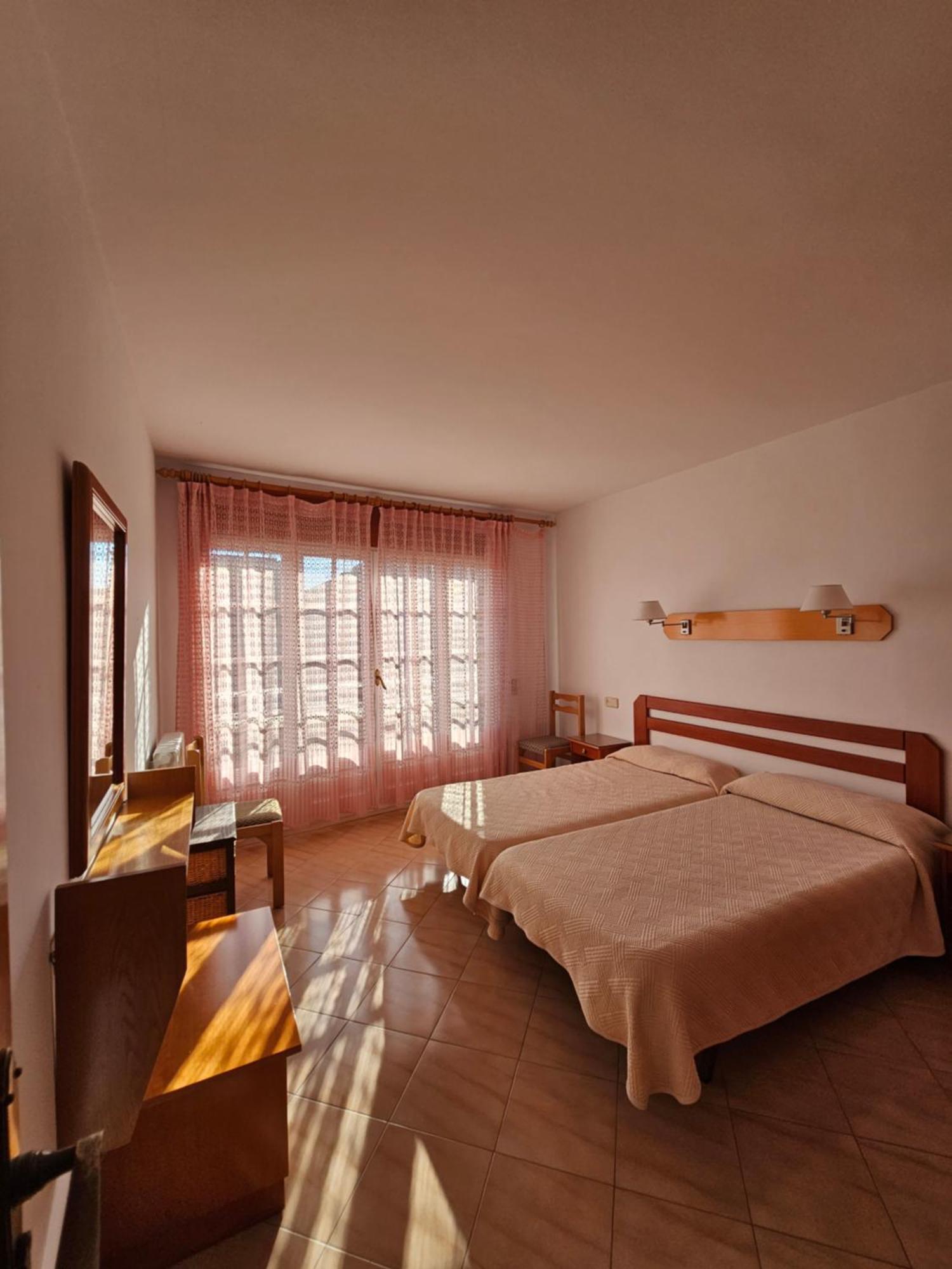 Hotel Blue Spot Malgrat de Mar Exterior photo